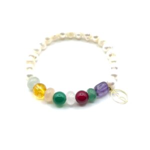 Bracelet en or 18 carats ajustable avec Agate verte de 1 cm, Collection Good Luck Pearls de Hi by Julia Maroc, alliant luxe discret et charme naturel.
