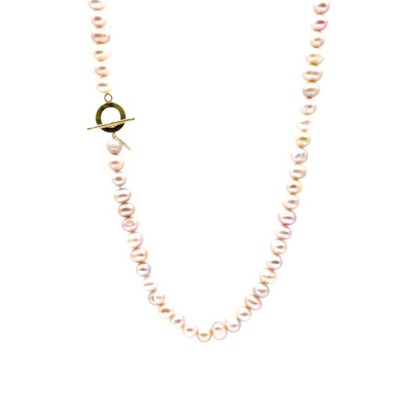 Sautoir élégant avec perles d'eau douce naturelles et fermoir en or 18 ct, Collection Pearls Forever, sophistication intemporelle.